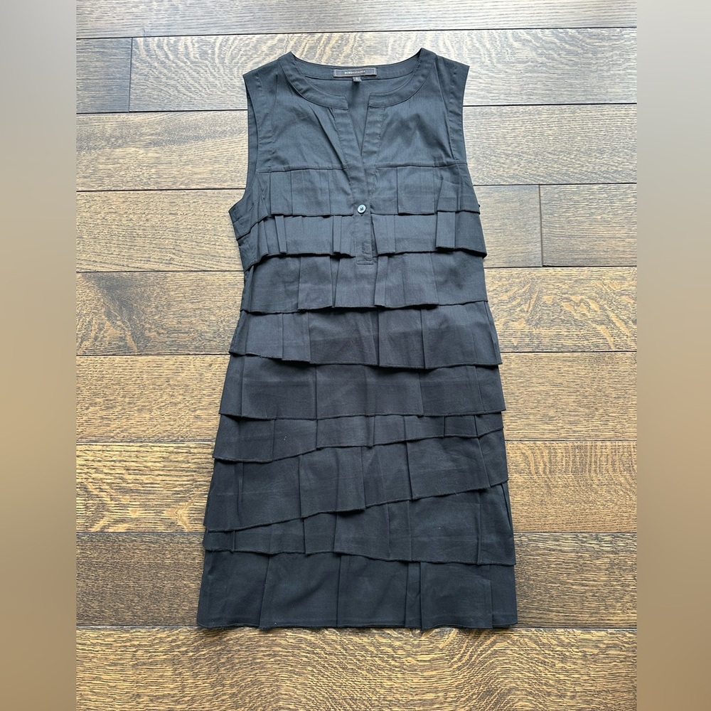 BCBG black tiered ruffle dress, great condition. Size XS